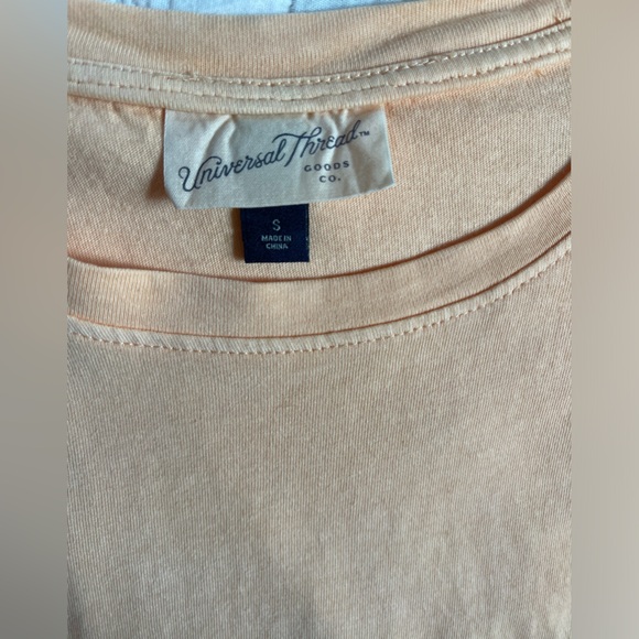 Universal Thread Cropped Tee - Picture 3 of 4